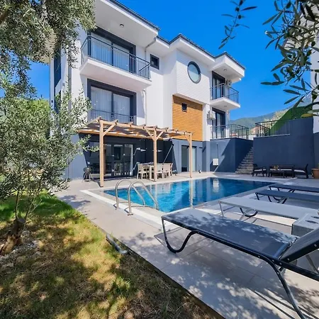 Moonshine Duo Luxury Oasis In Villa *